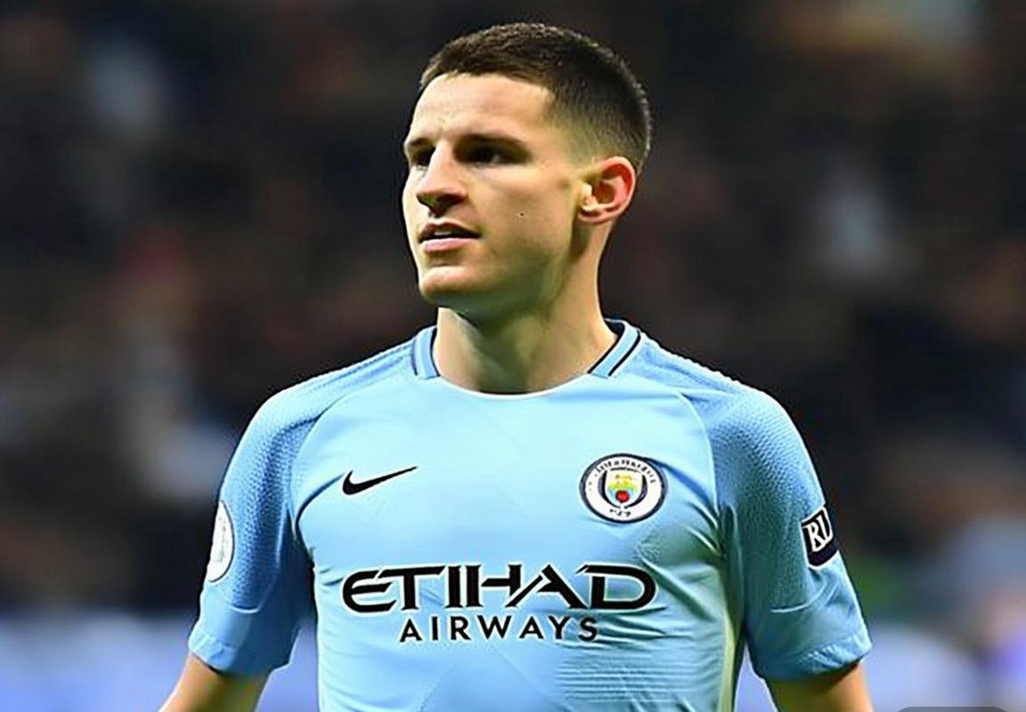 欧冠小组赛战火重燃：曼城逆转皇马，巴黎圣日耳曼爆冷，阿森纳六连胜强势领跑